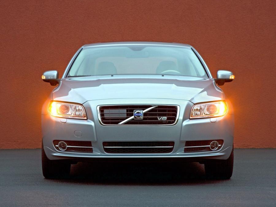  Volvo S80 V8 2007 года  (US) (фото 12 из 16)